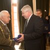 Váleční veteráni se setkali s premiérem v Hrzánském paláci